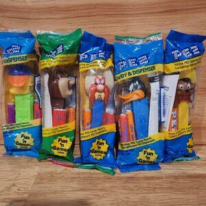 5 Pez Looney Tunes Yosemite Sam Duffy Duck Tweety Bird Taz Devil Speedy Gonzales